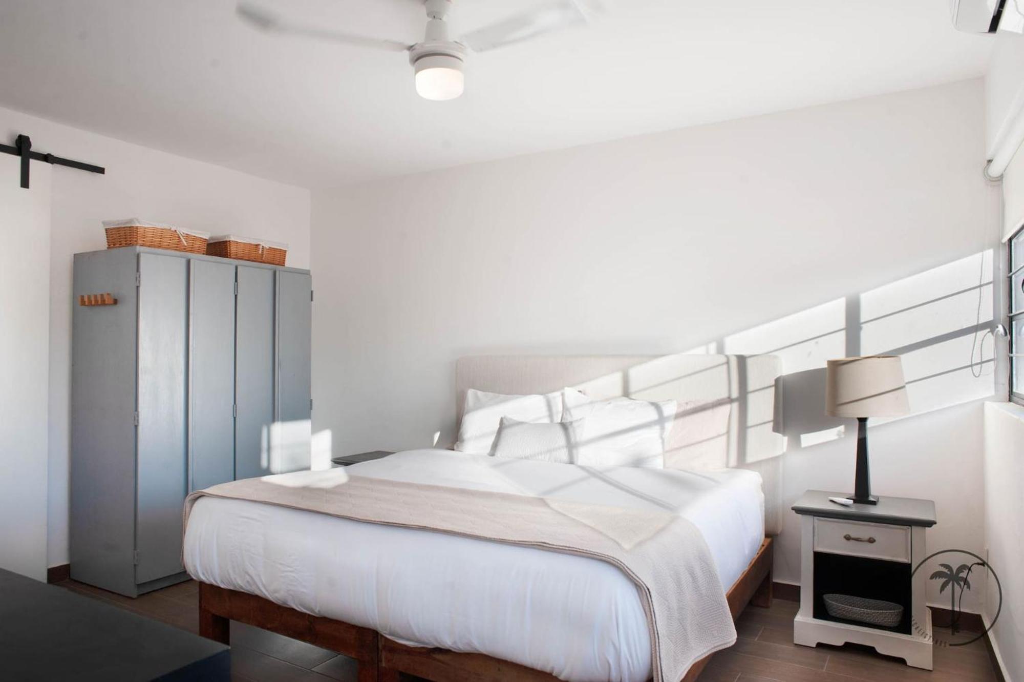 Cozy Apt. W/ Private Balcony & Great Lighting- Romanita 1 * Mazatlán