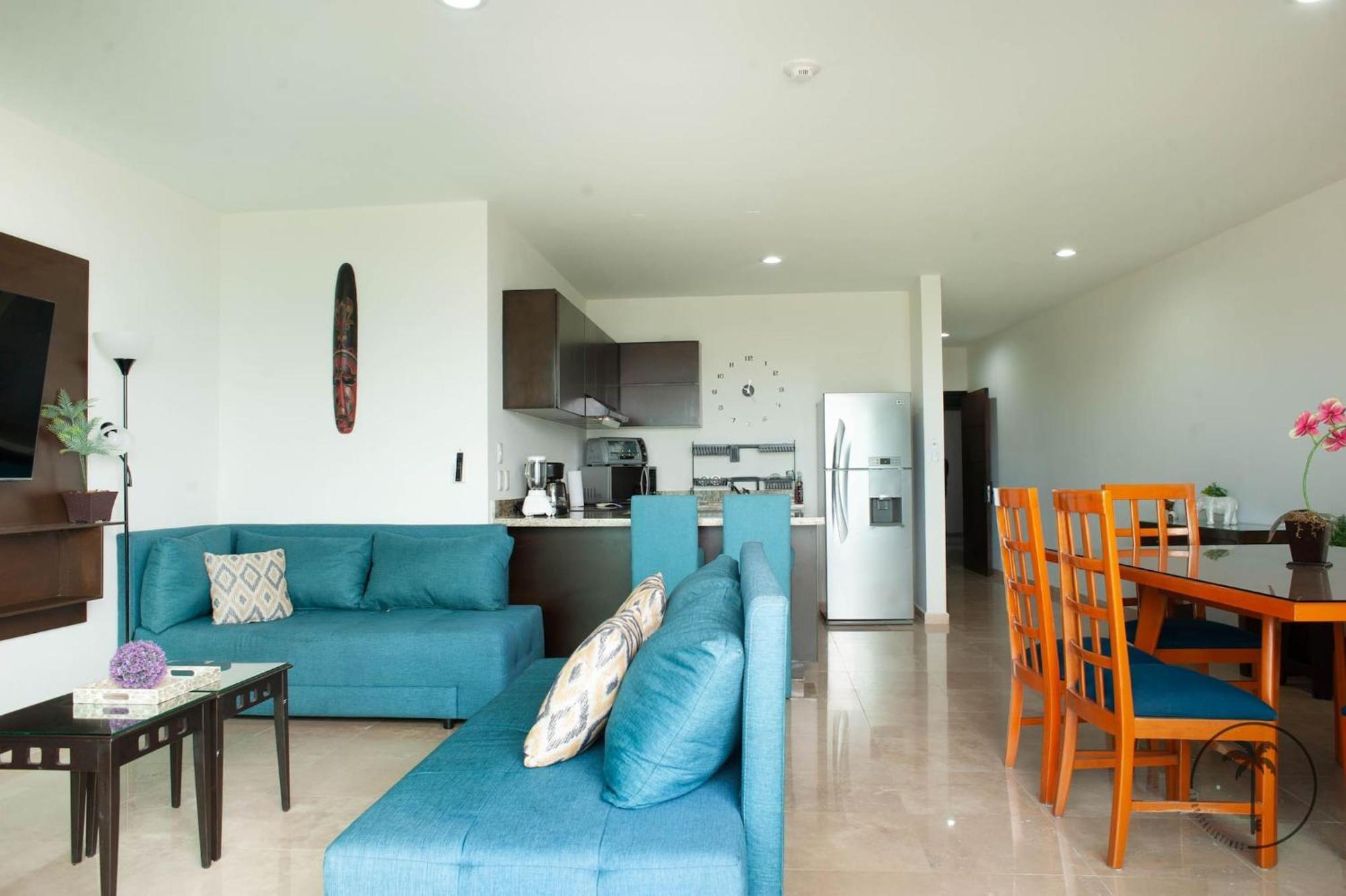 Spacious With Private Balcony & Ocean View - Brujas