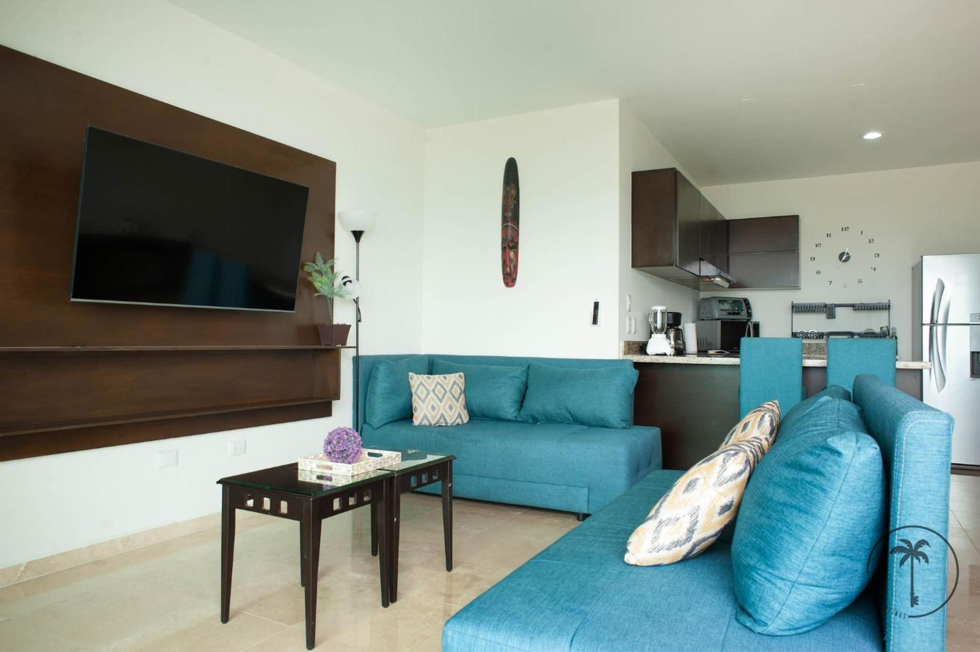 Apartamento Spacious With Private Balcony & Ocean View - Brujas *