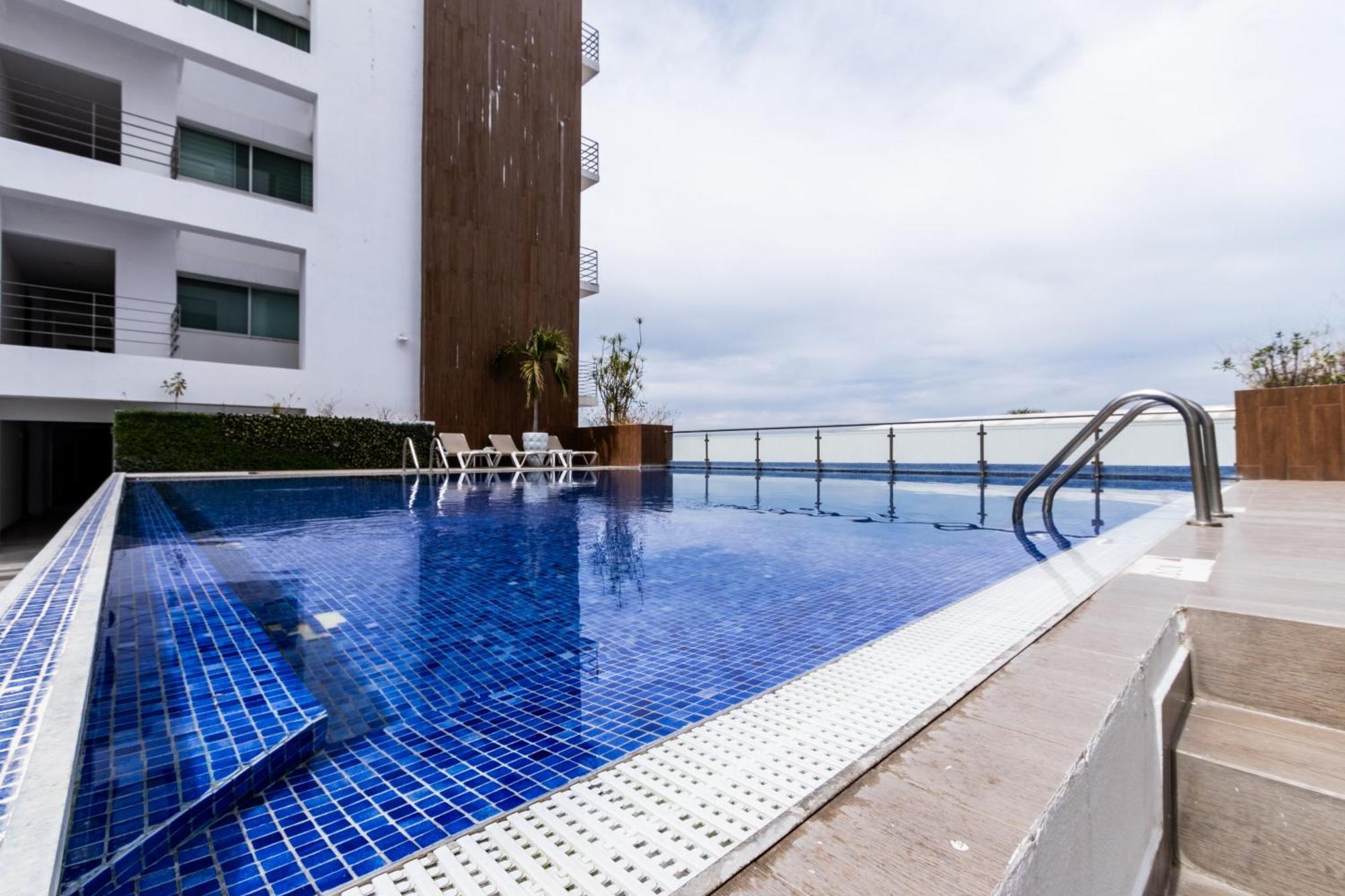 2min Plaza Galerias Y 5 Min De Playa By Partnerhost Apartamento