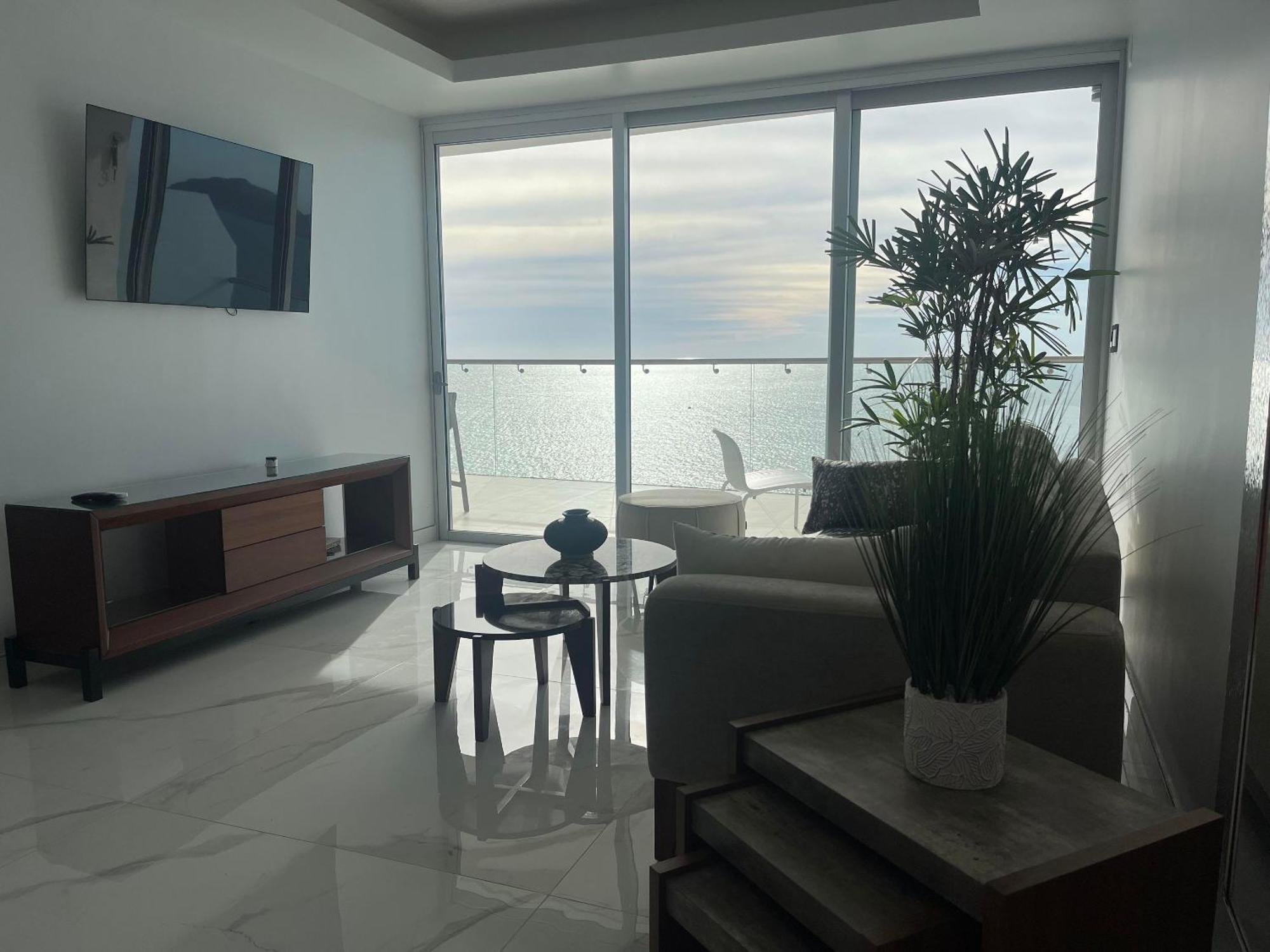 Sunset View 1702 Deluxe Department
