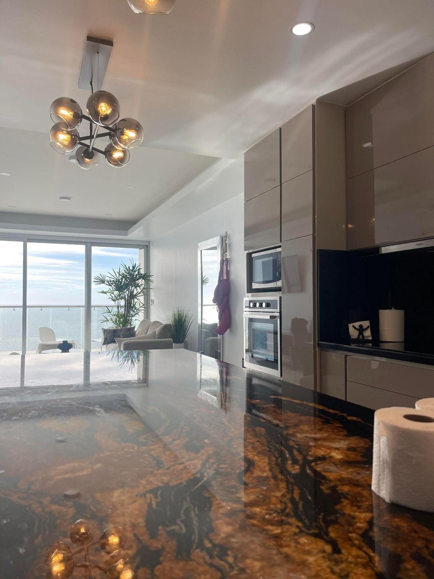 Apartamento Sunset View 1702 Deluxe Department