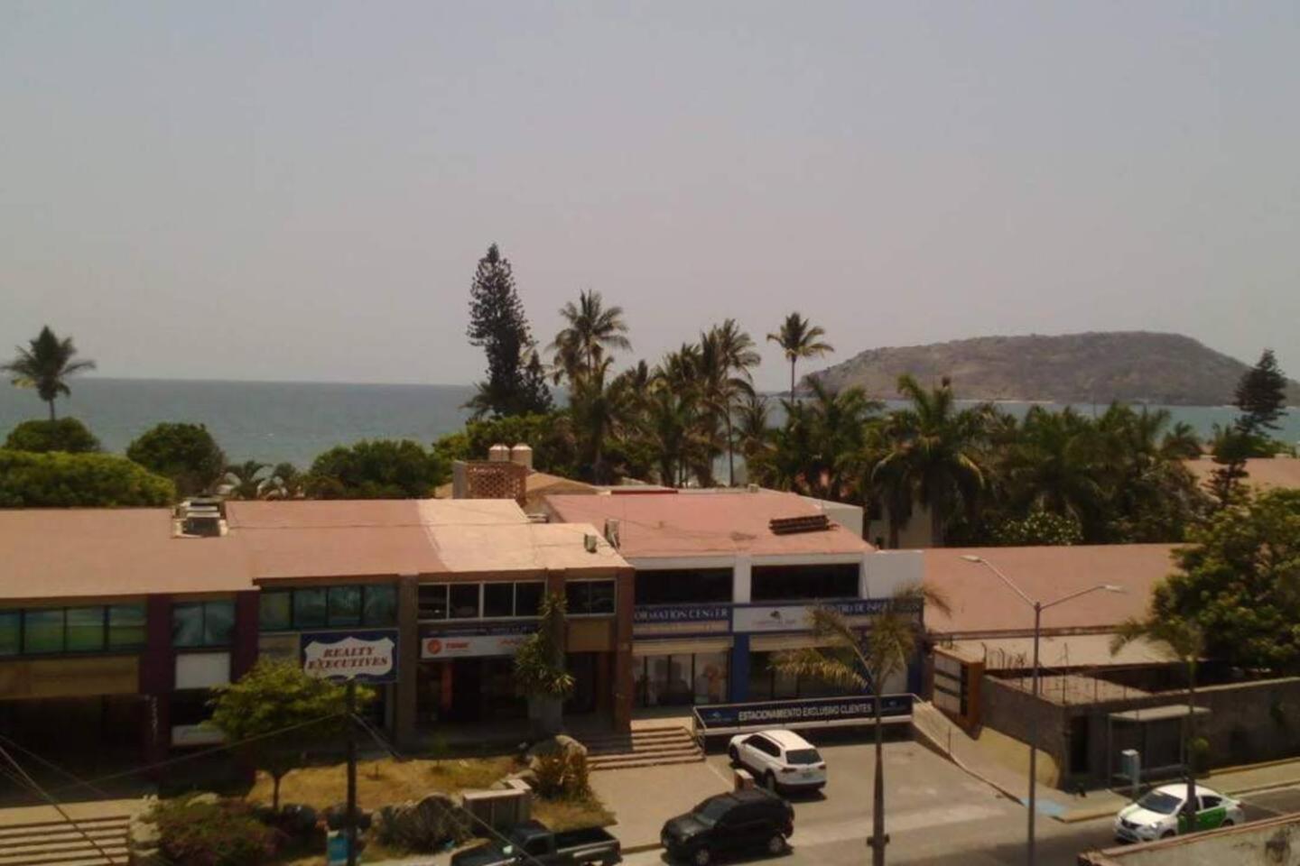 D1 Golden Zone Oceanview Balboa