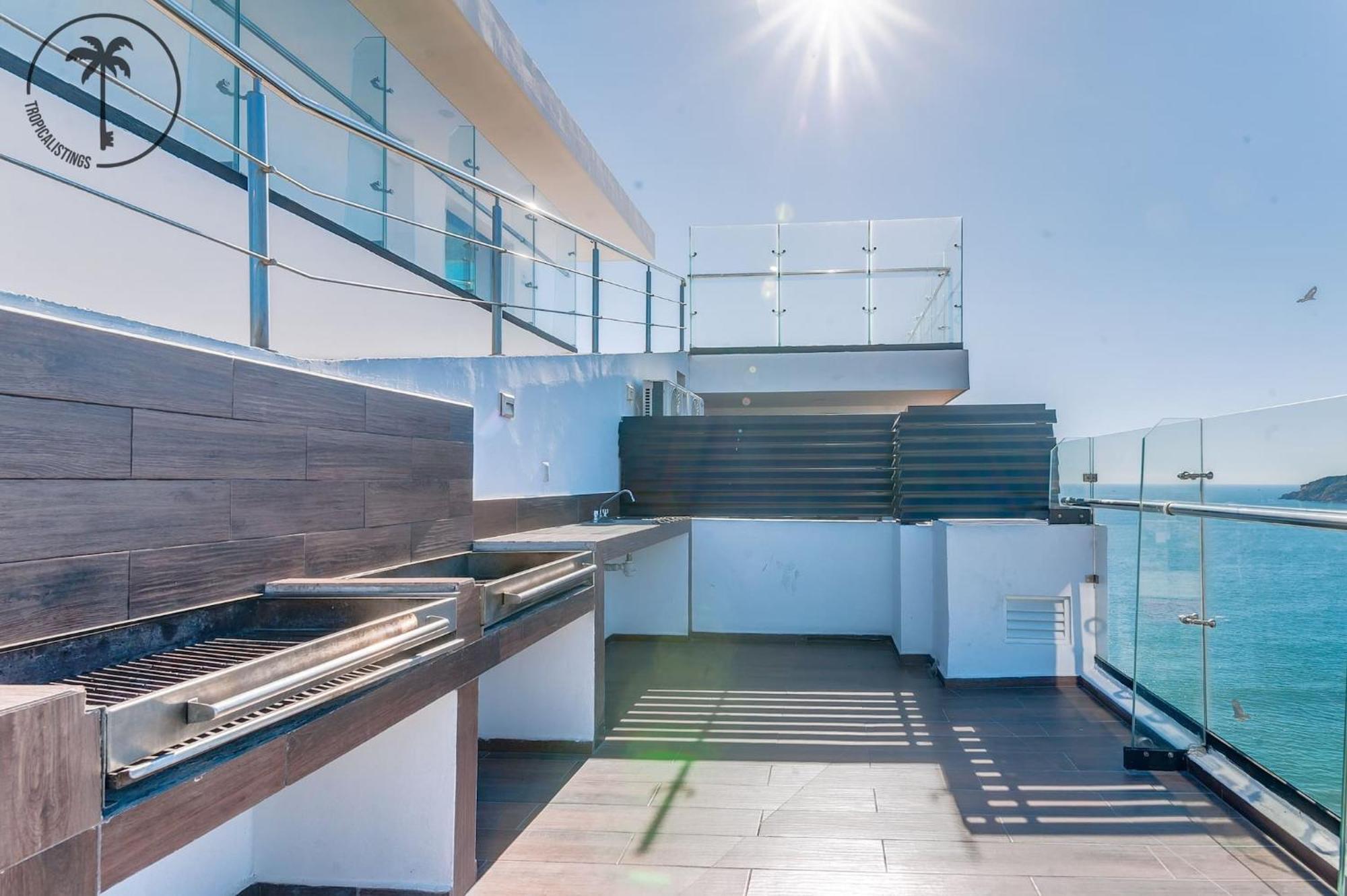 Stylish Apt. W/ Rooftop, Infinity Pool & Sea View Mazatlán