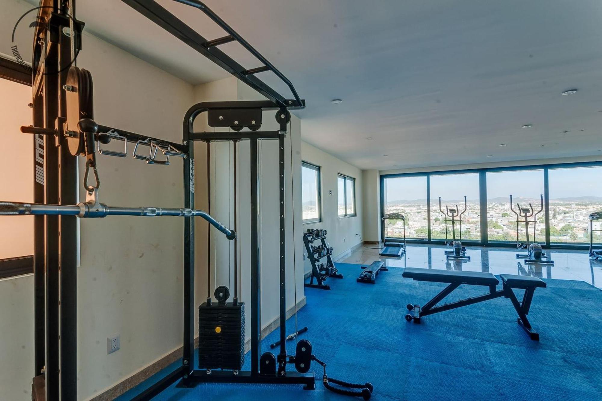 Stylish Apt. W/ Rooftop, Infinity Pool & Sea View * Mazatlán