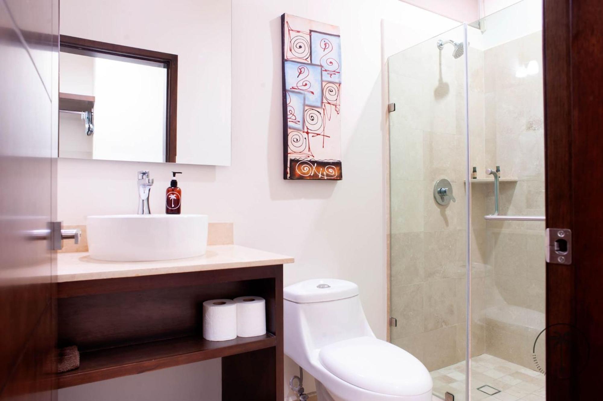 Spacious With Private Balcony & Ocean View - Brujas Apartamento *