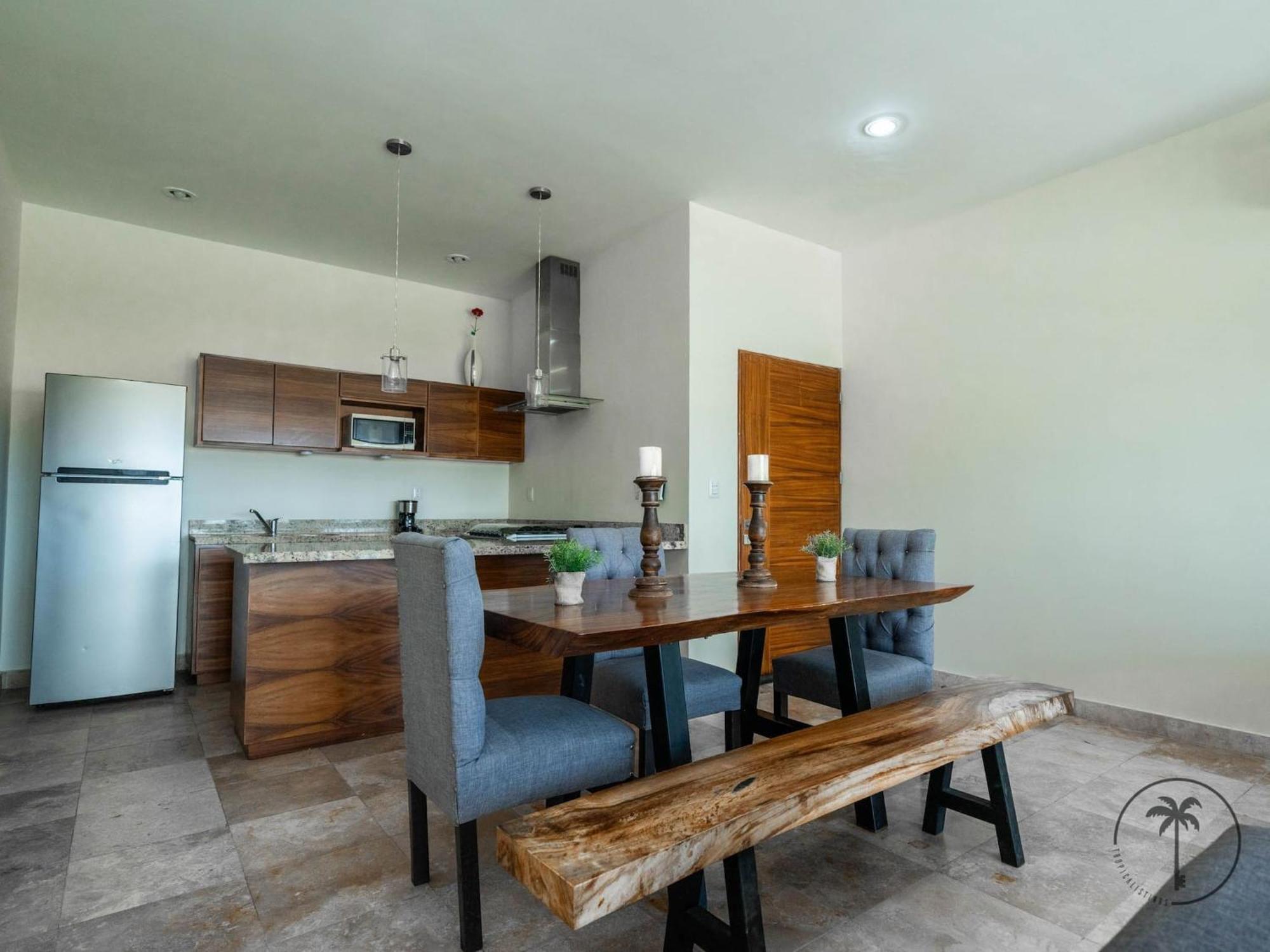 Apartamento Comodo Dpto. C/ Balcon Priv. En Lomas De - Cerro Azul 105 B