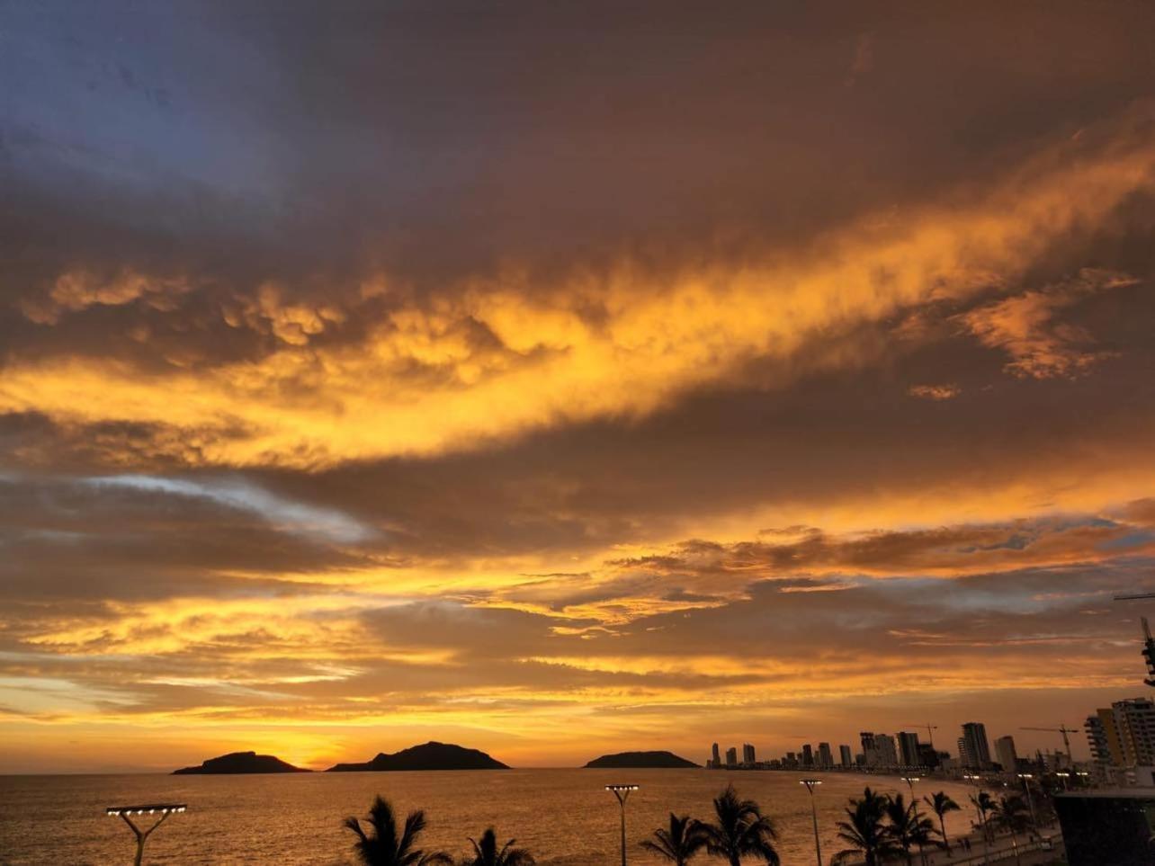 Apartamento Sunset View 1702 Deluxe Department *