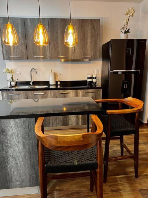 Ubicado En La Marina/cerca De La Playa/ 2 Albercas Apartamento *