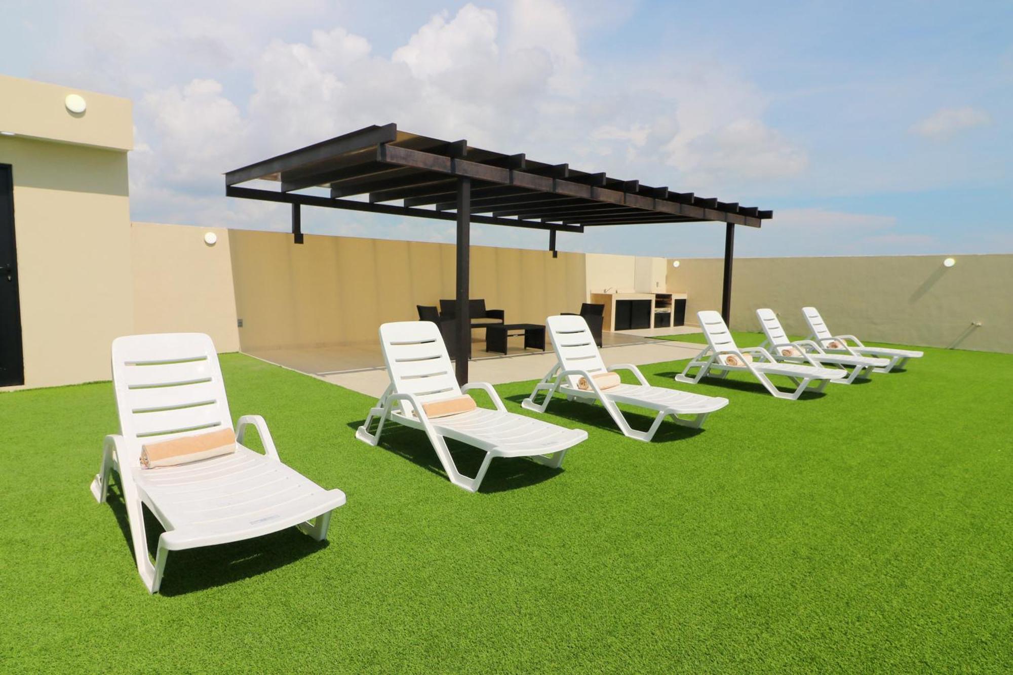 Departamento Con Terraza Privada Y Alberca A 1 Cuadra Del Malecon - Flamingo 102 *