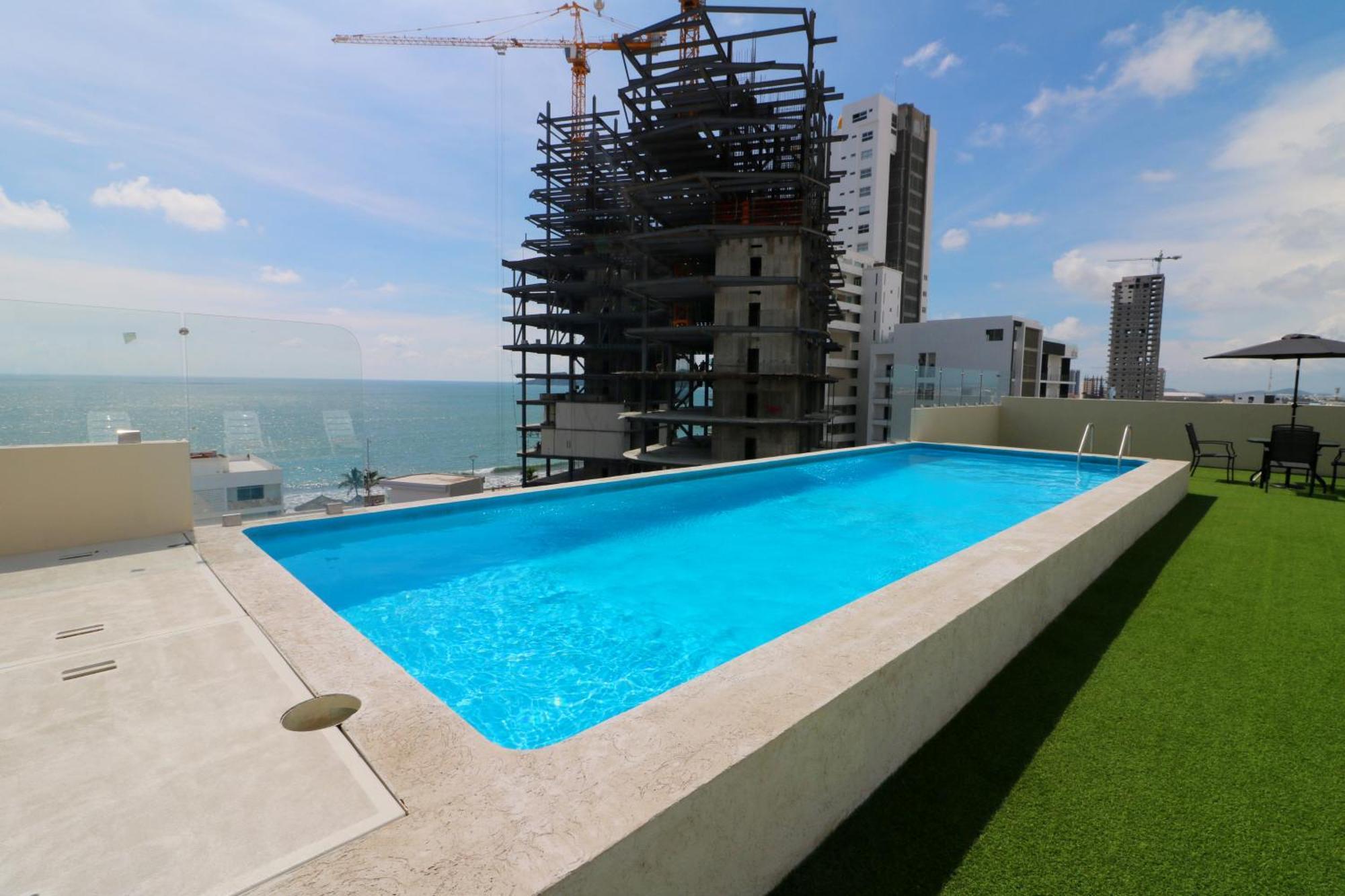 Departamento Con Terraza Privada Y Alberca A 1 Cuadra Del Malecon - Flamingo 102 Apartamento *