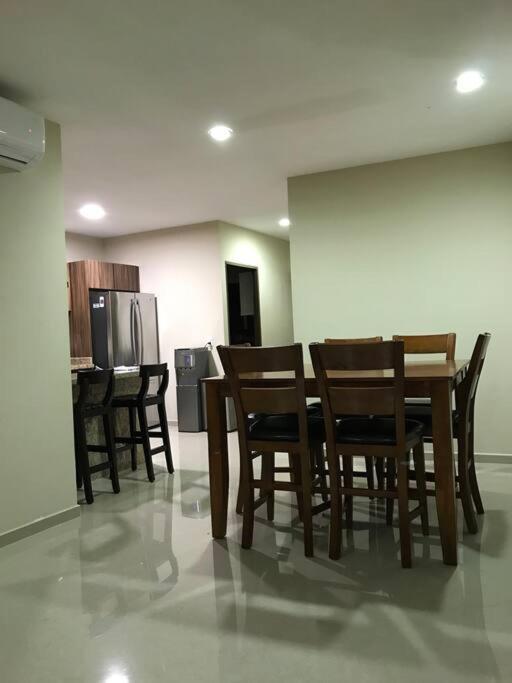 Excelente Dpto. Marina Muy Cerca De La Playa Apartamento *