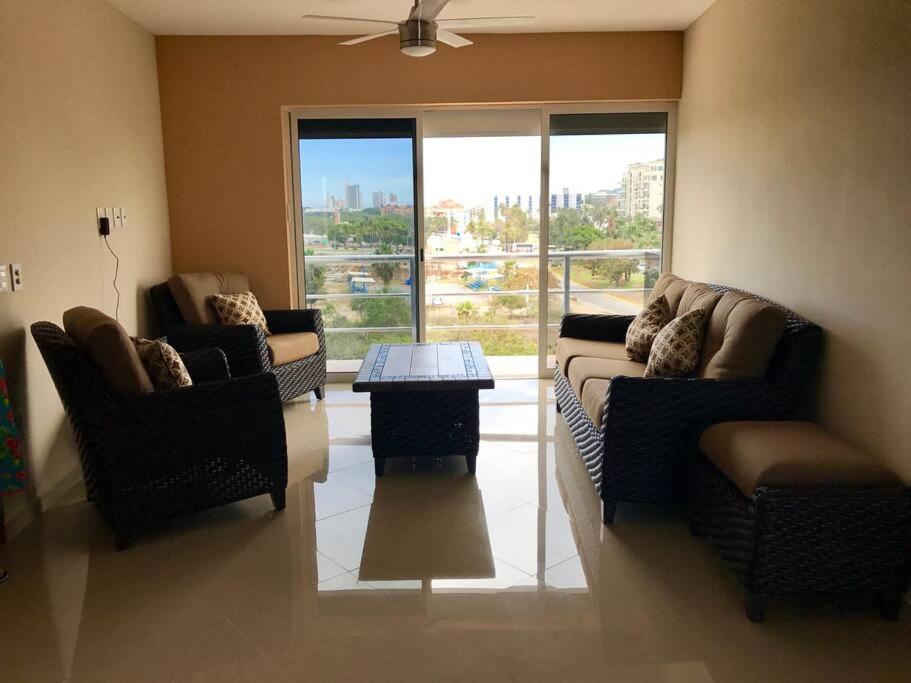 Excelente Dpto. Marina Muy Cerca De La Playa Apartamento