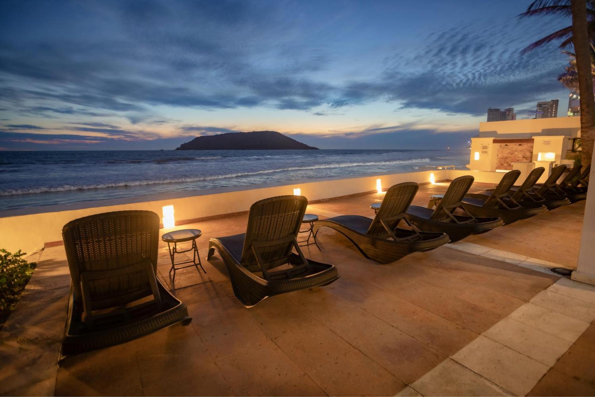 Western Freeman Zona Dorada Hotel 3*