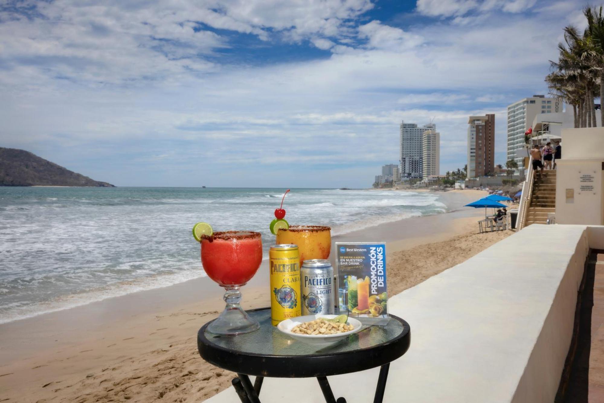 Western Freeman Zona Dorada Hotel