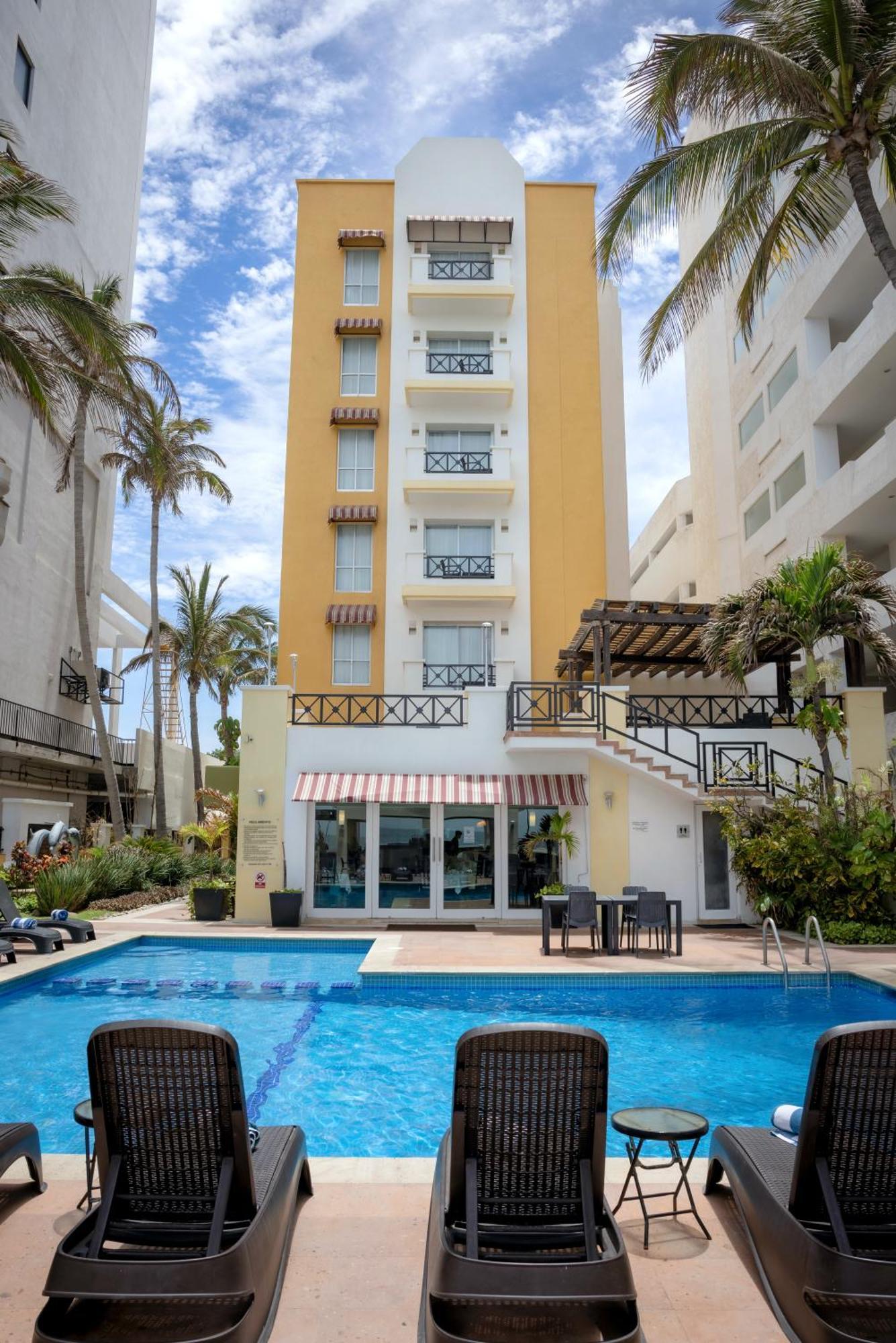 Western Freeman Zona Dorada Mazatlan