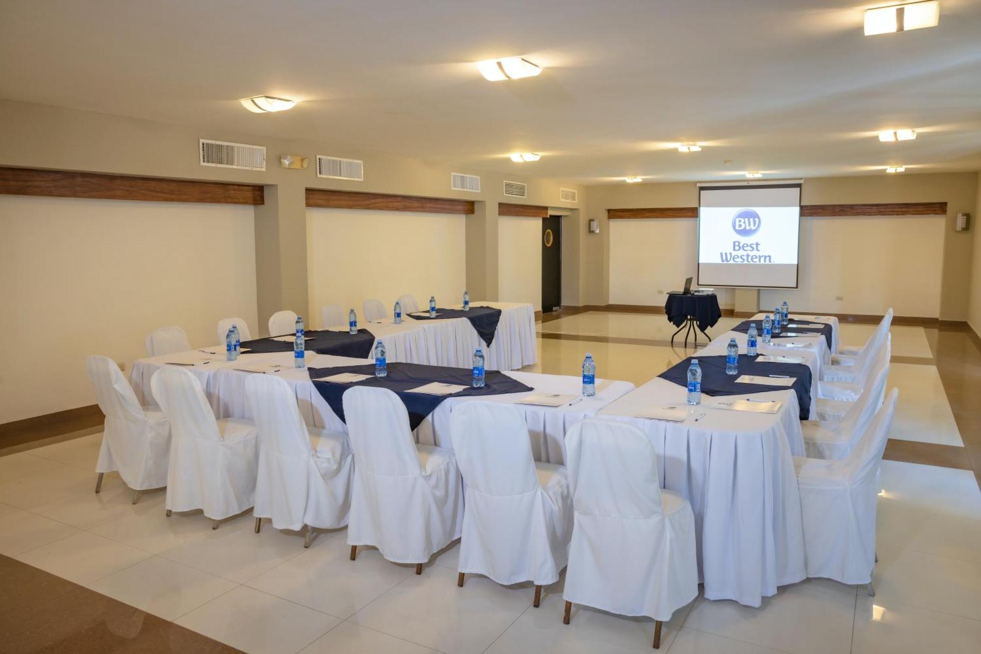 Hotel Western Freeman Zona Dorada