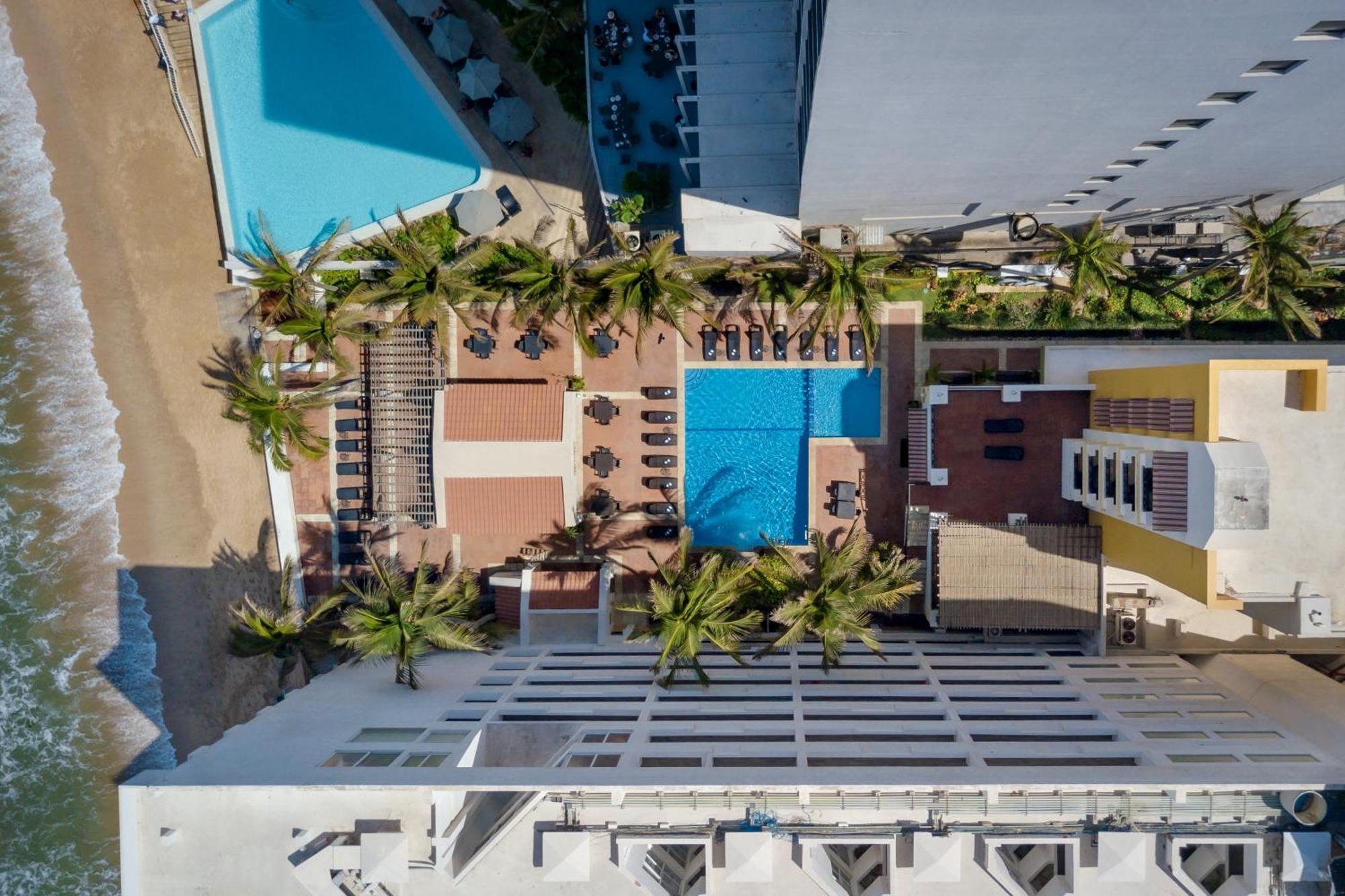 Western Freeman Zona Dorada Hotel