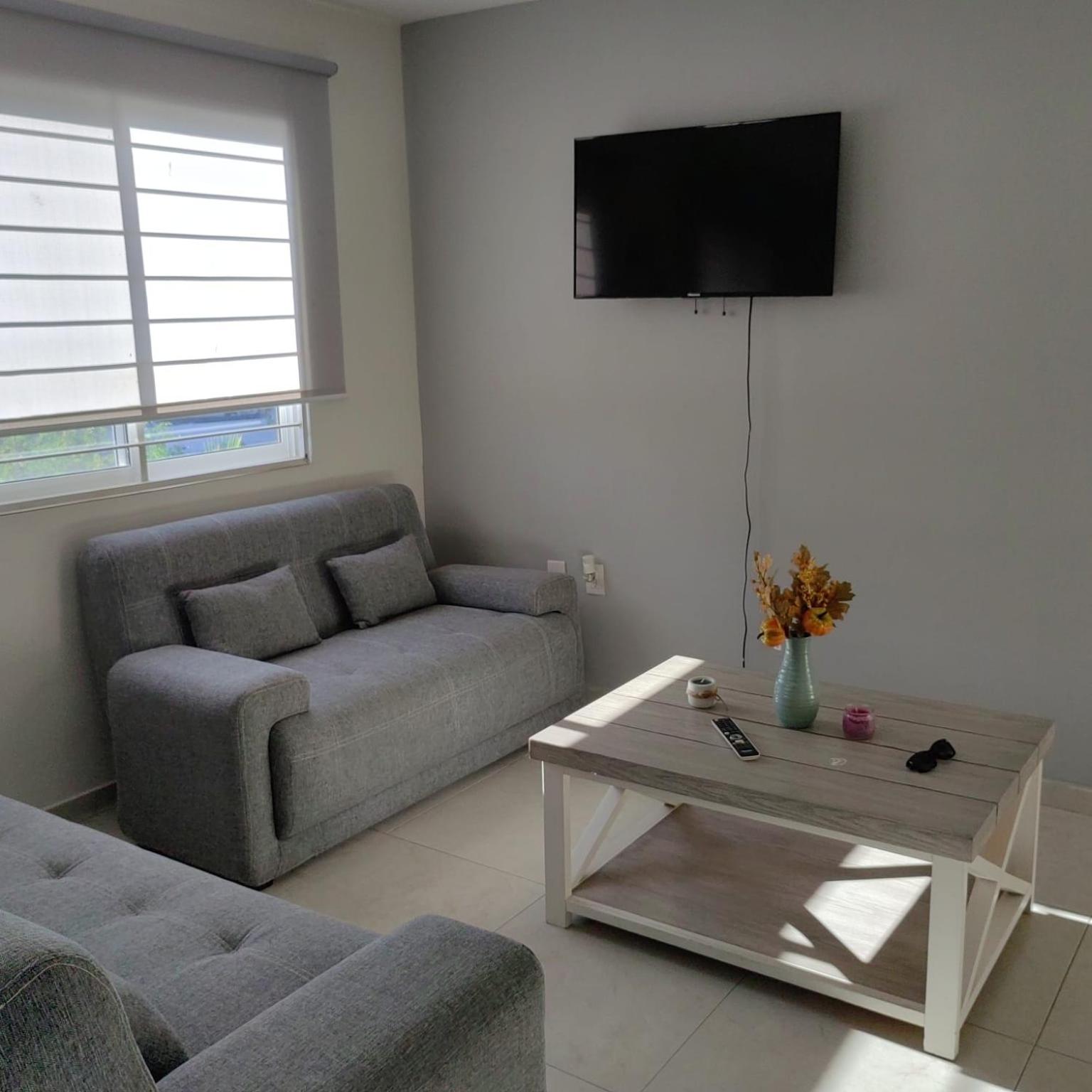 Departamento Zona Dorada 100 Mts De Playa Apartamento
