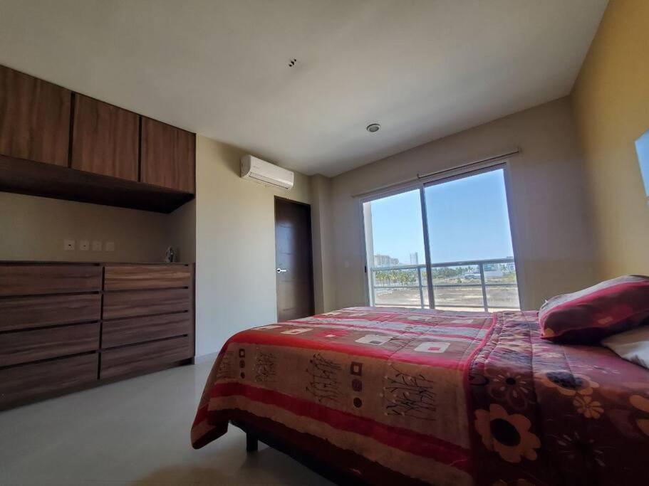Apartamento Grande 1 Cuadra De Playa Mazatlán