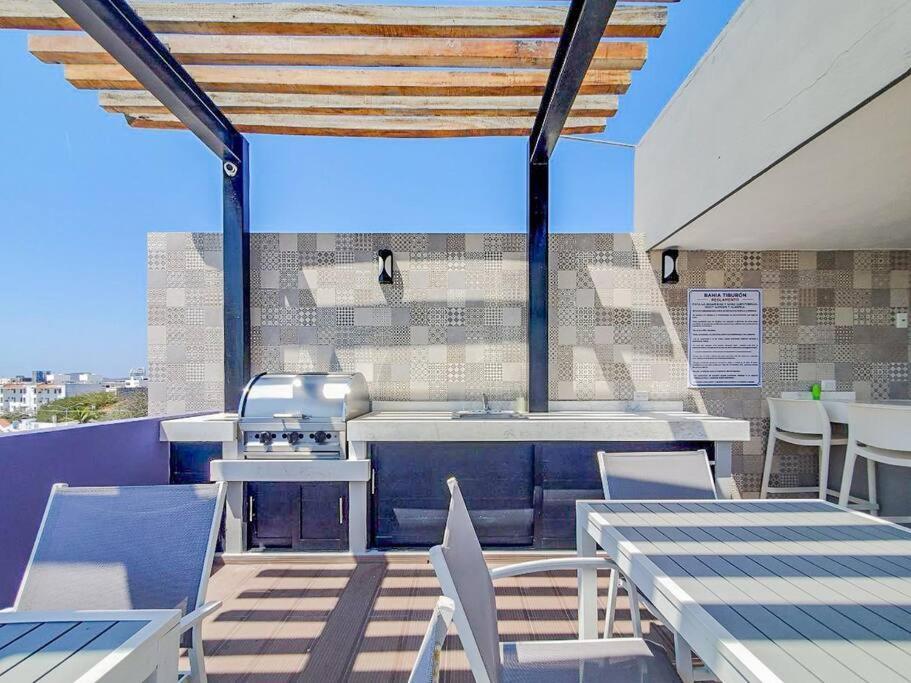Apartamento Lujoso Tiburon A 3 Cuadras De La Playa