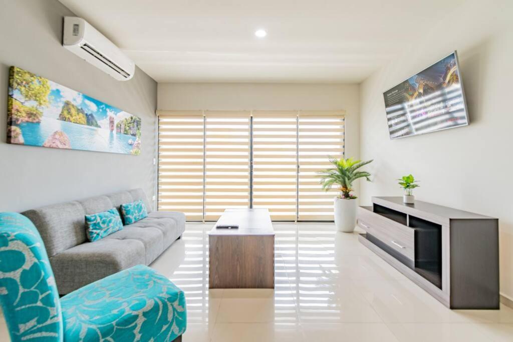 Apartamento Lujoso Tiburon A 3 Cuadras De La Playa *