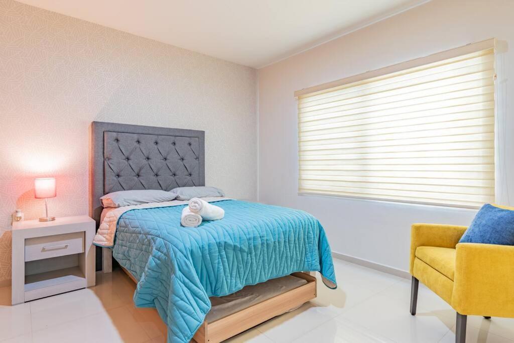 Lujoso Tiburon A 3 Cuadras De La Playa Apartamento