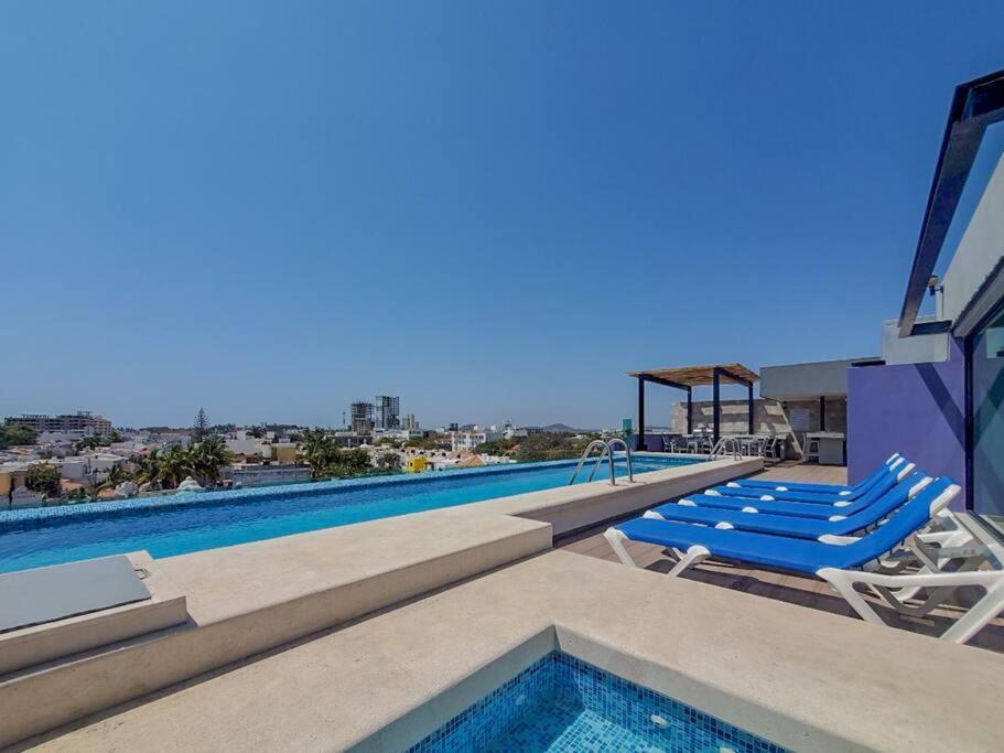 Apartamento Penthouse Con Terraza En Zona Dorada Mazatlán
