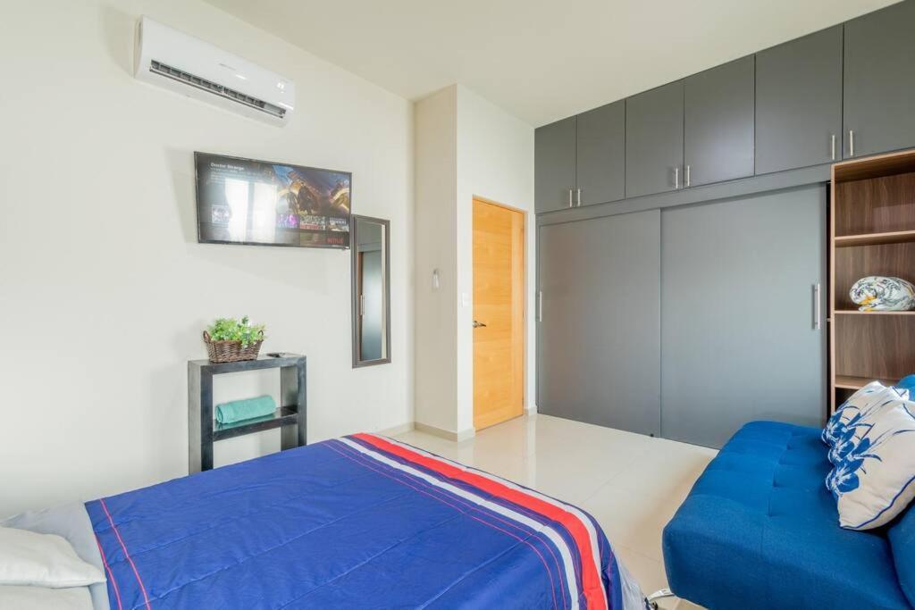 Apartamento Penthouse Con Terraza En Zona Dorada *