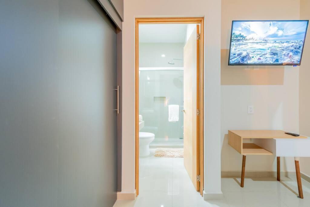 Penthouse Con Terraza En Zona Dorada Apartamento *