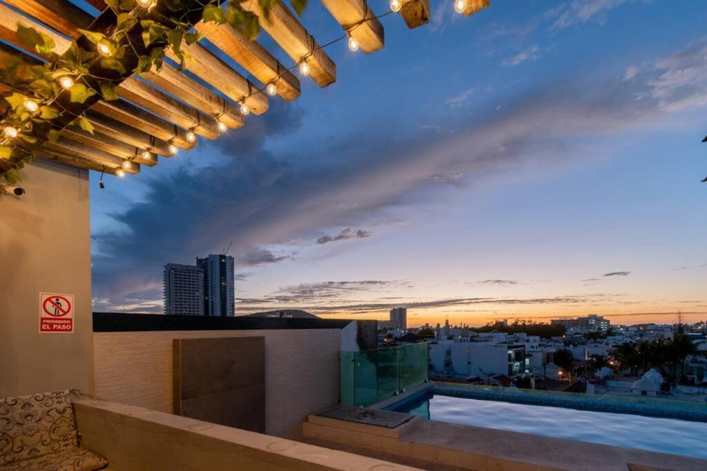 Apartamento Penthouse Con Terraza En Zona Dorada Mazatlán