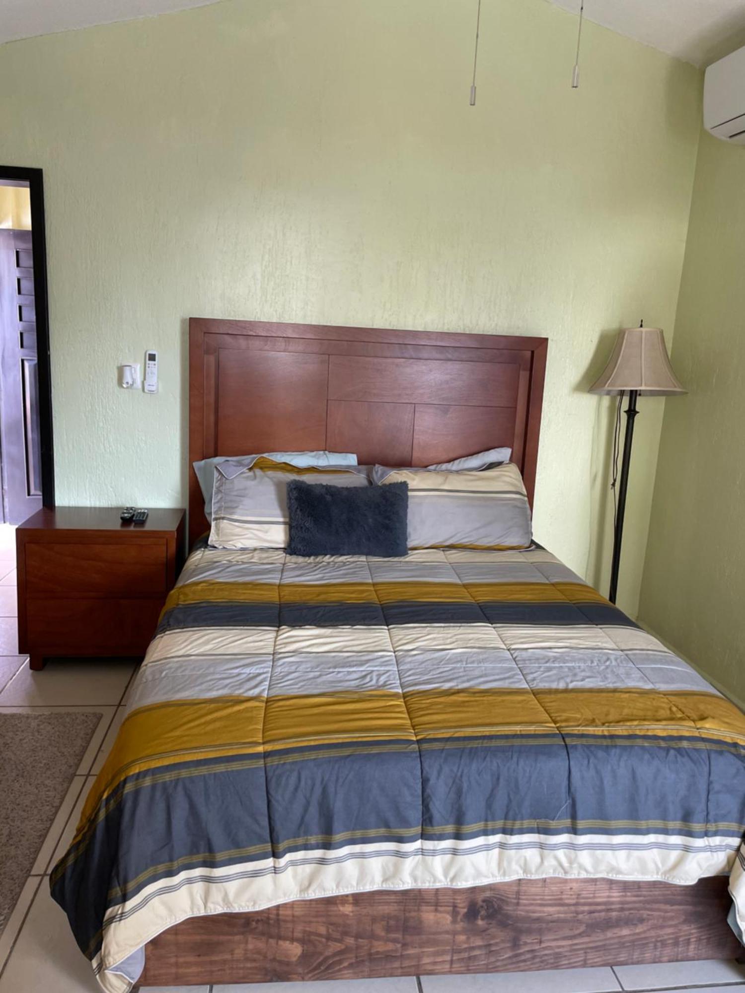 Departamento En Zona Dorada *