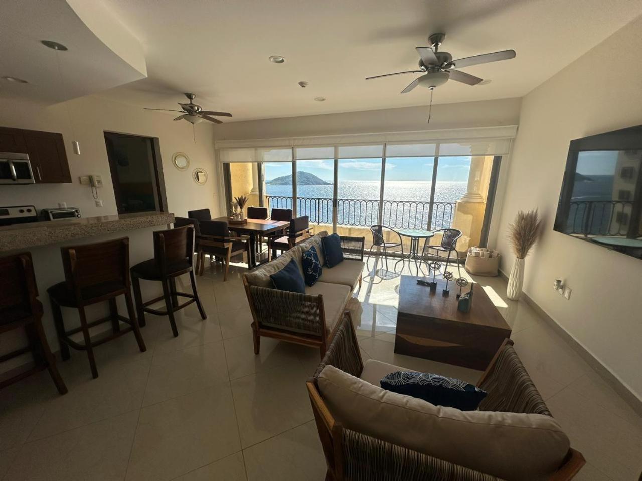 Gavias Grand Apt. 1415 *