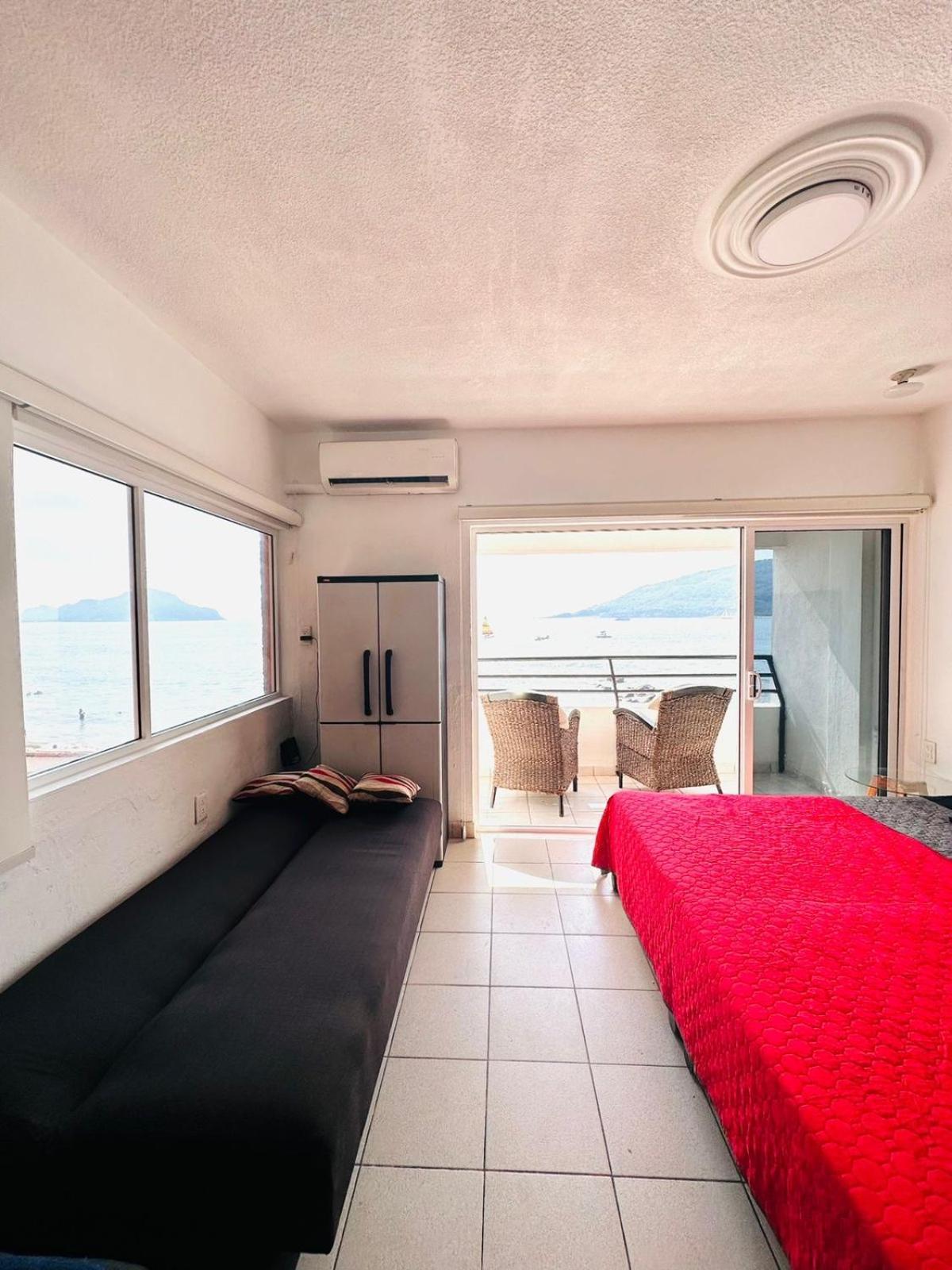 Apartamento *loft Con Balcon En Playa De Zona Dorada Mazatlan*