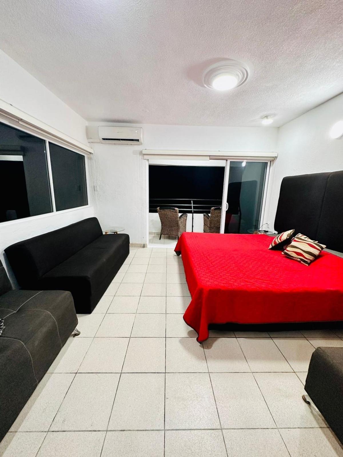 Apartamento *loft Con Balcon En Playa De Zona Dorada Mazatlan*