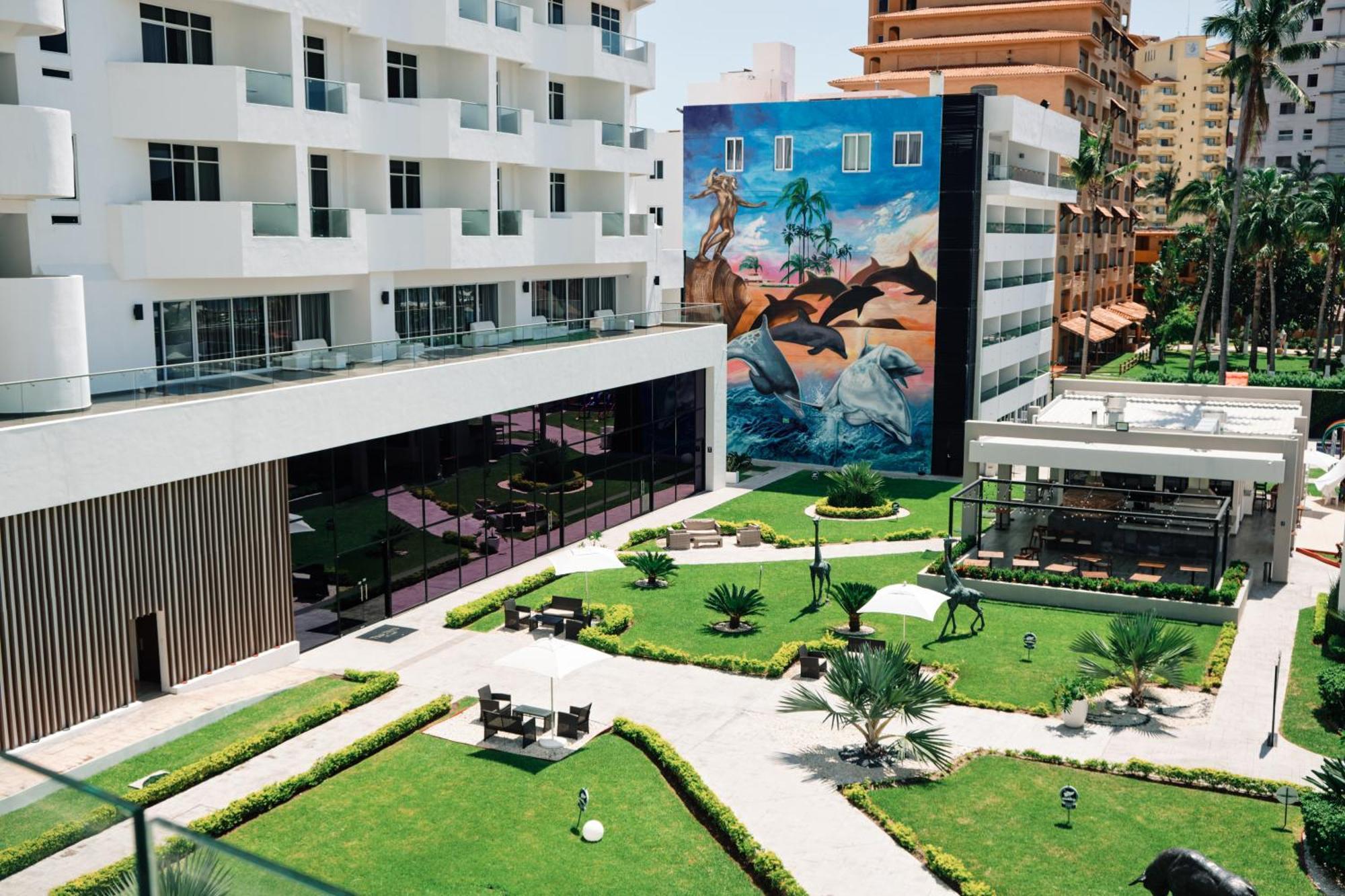 Hotel The At