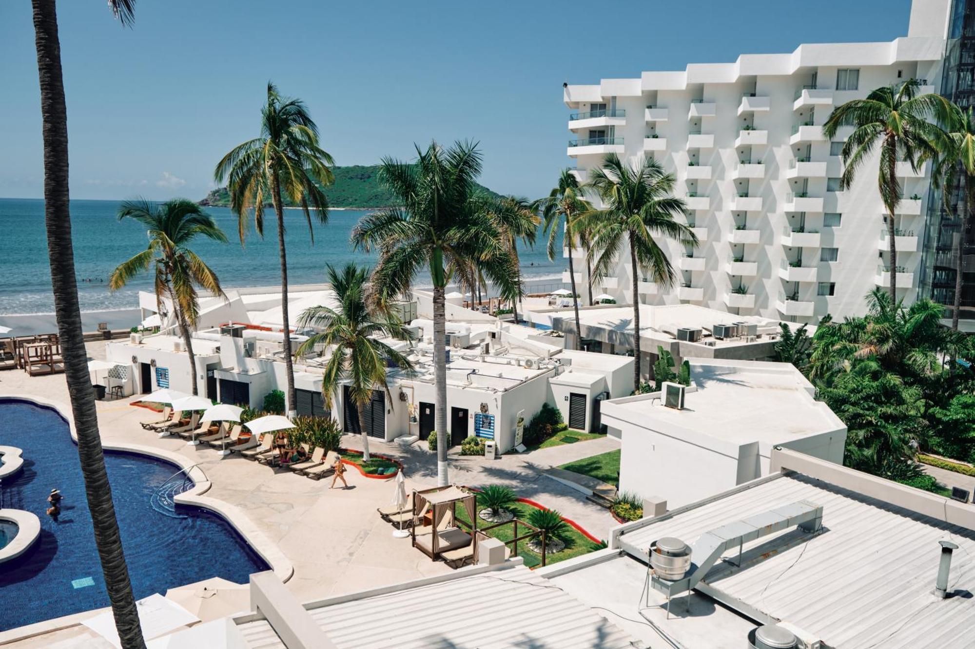 The At Mazatlán