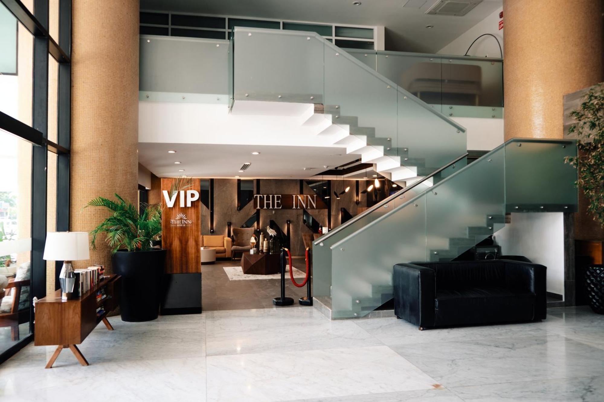 The At Hotel 5*