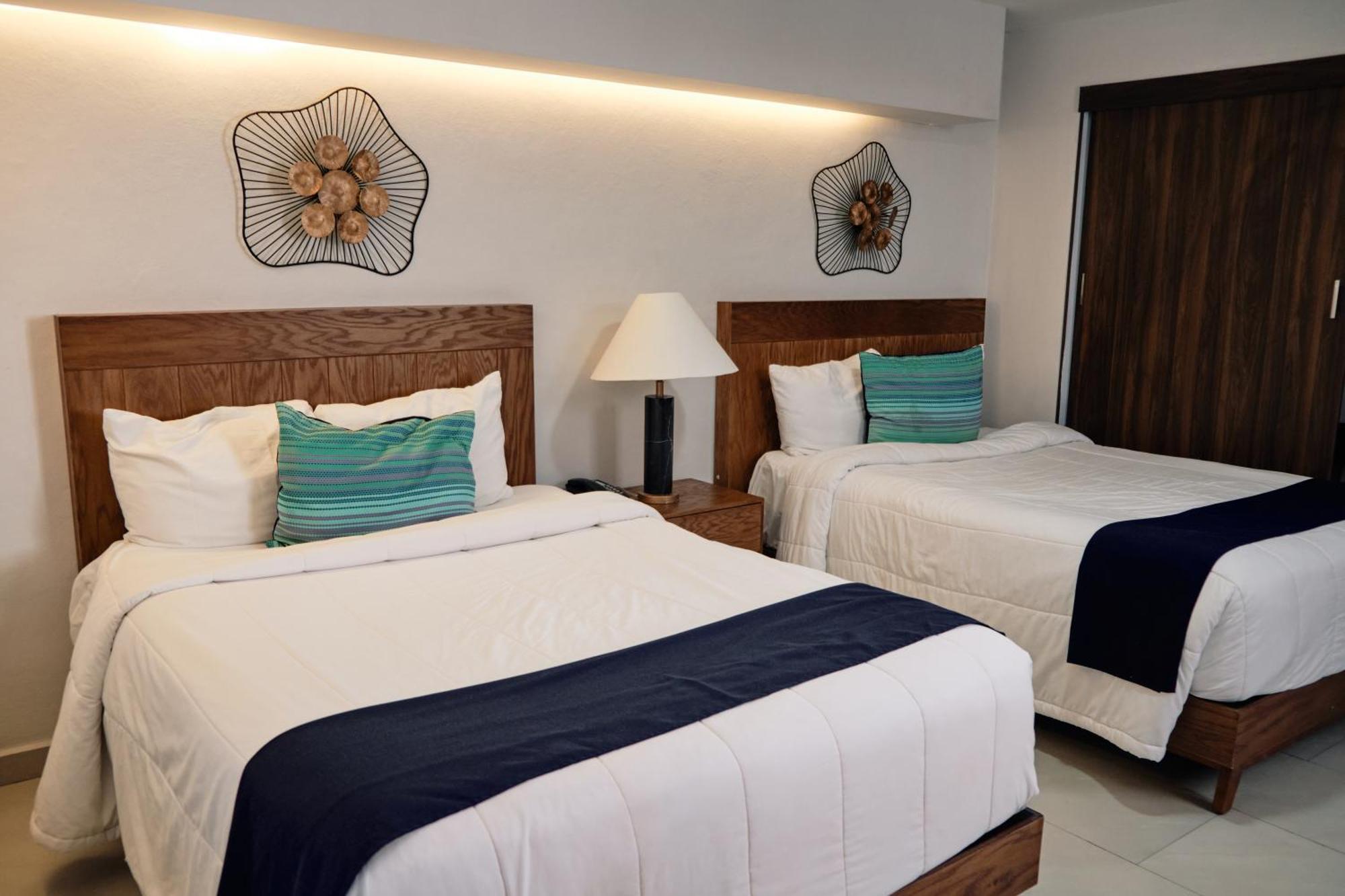 The At Hotel 5*