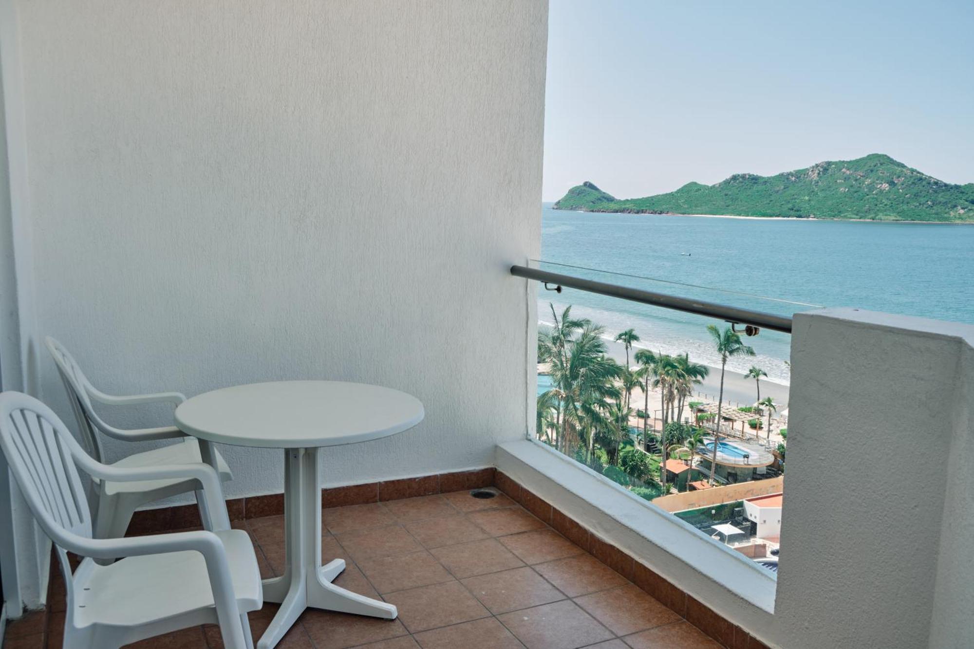 Hotel The At Mazatlán