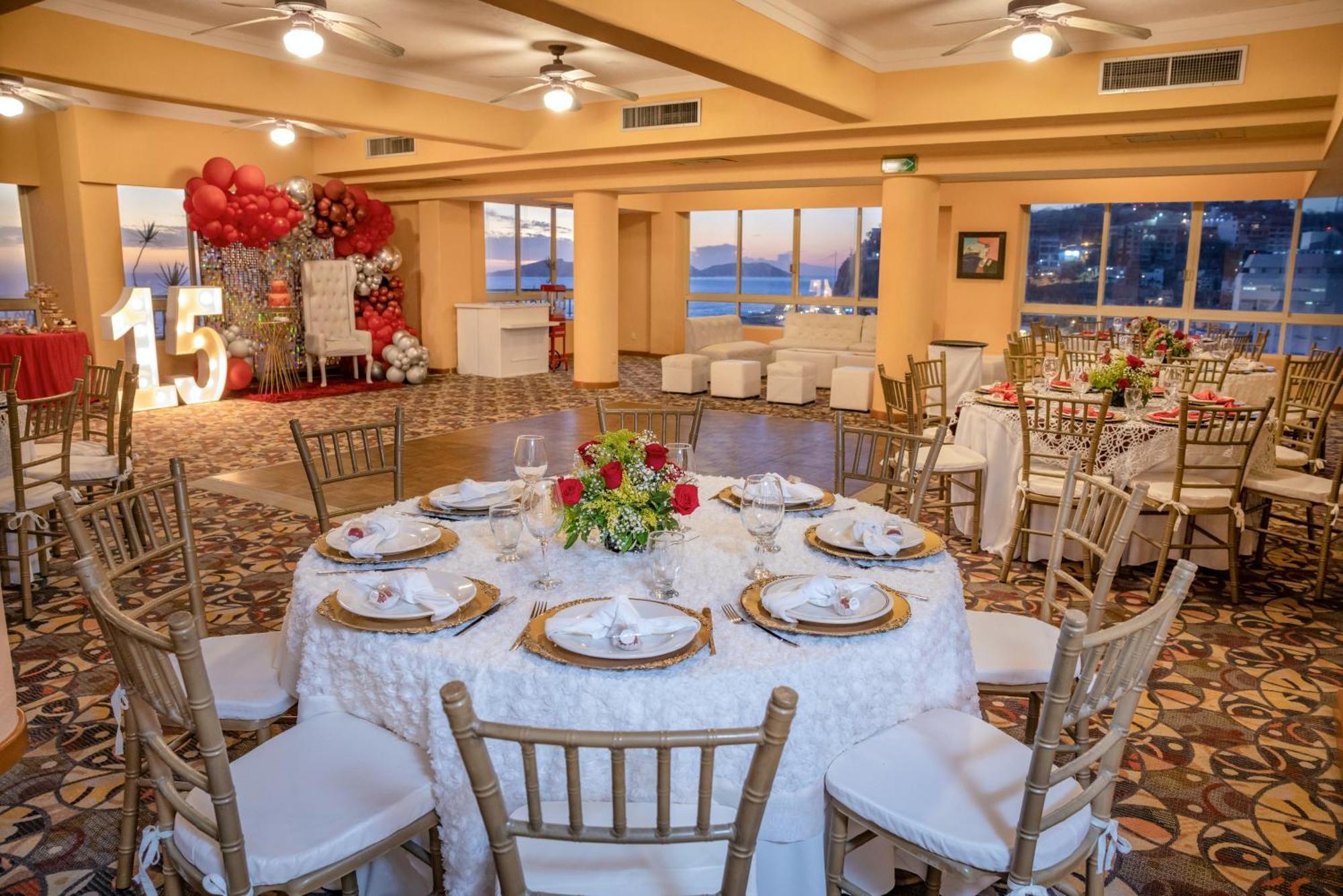 Western Freeman Hotel 3*