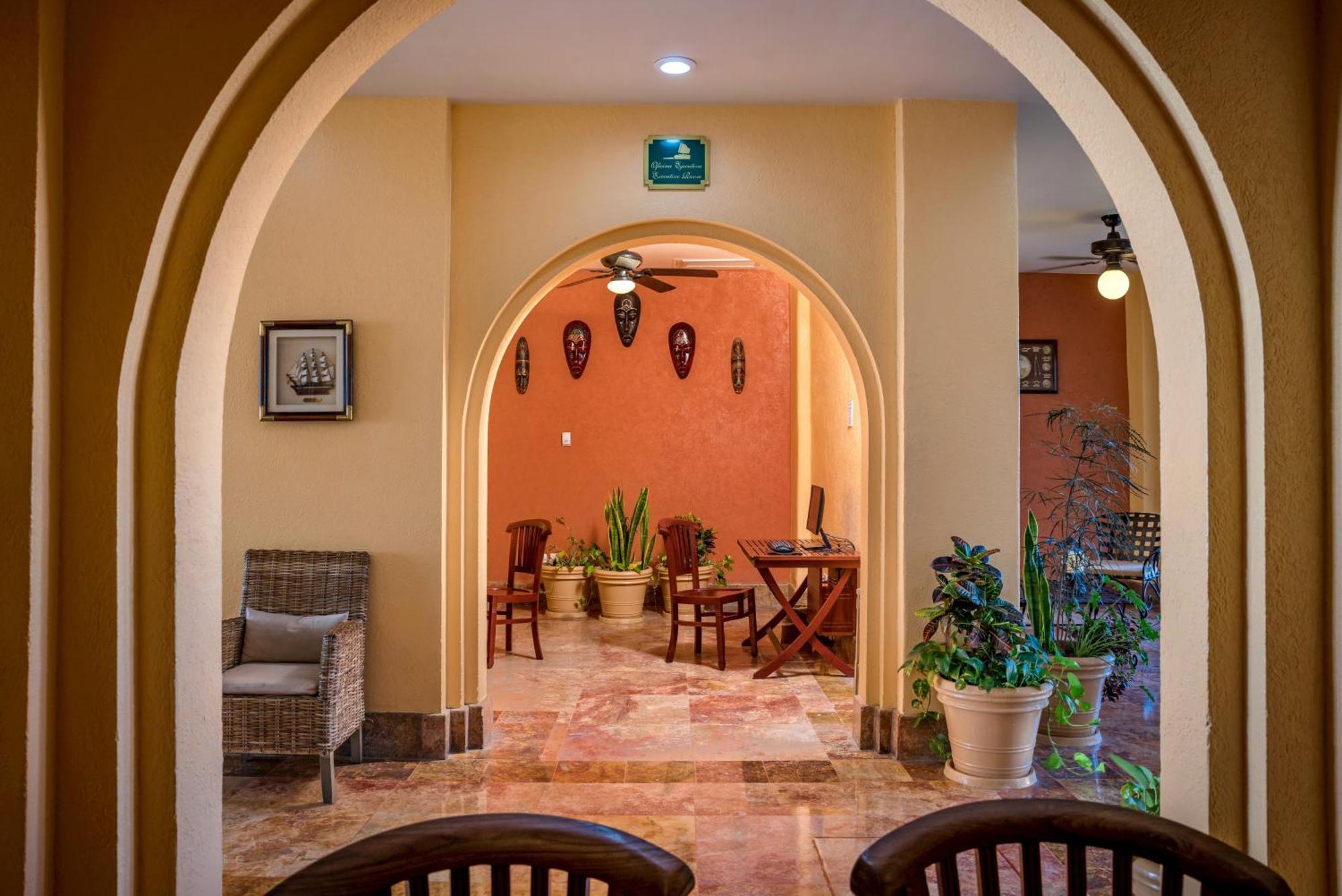 Western Freeman Hotel 3*