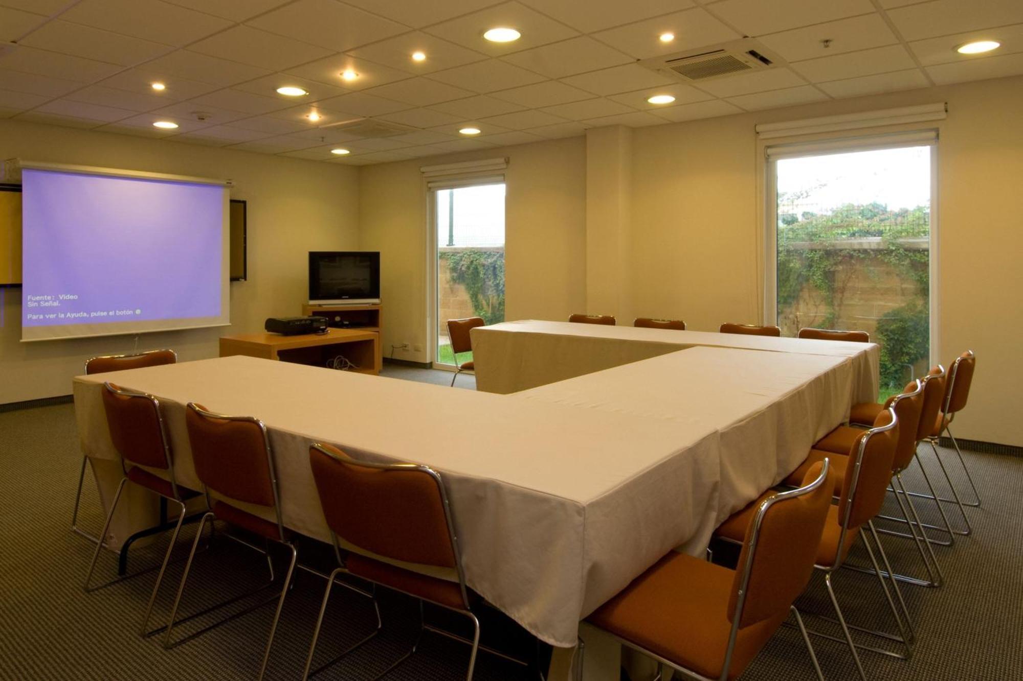 Hotel Express By Marriott Mazatlan