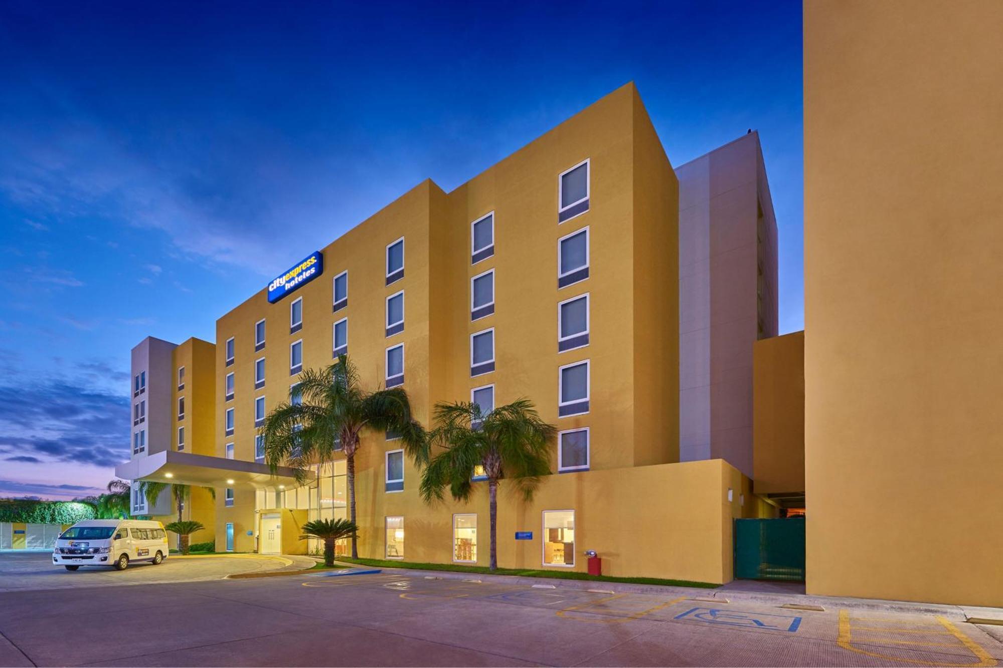 Hotel Express By Marriott 3*