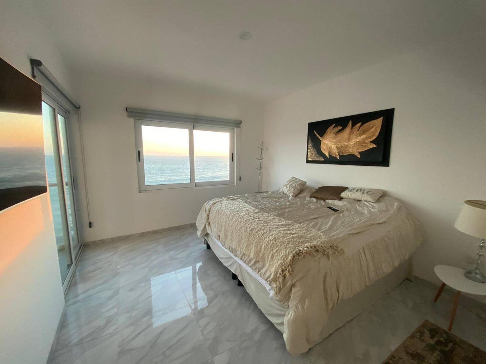 Lovely 2 Bedroom Oceanfront In