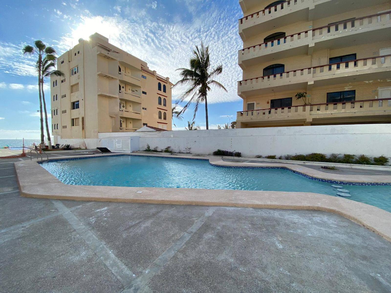 Apartamento Lovely 2 Bedroom Oceanfront In