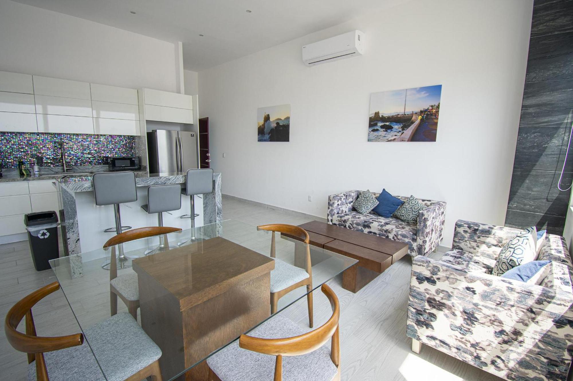 Location On The Malecon For Carnaval! Torre Eme Apartamento *
