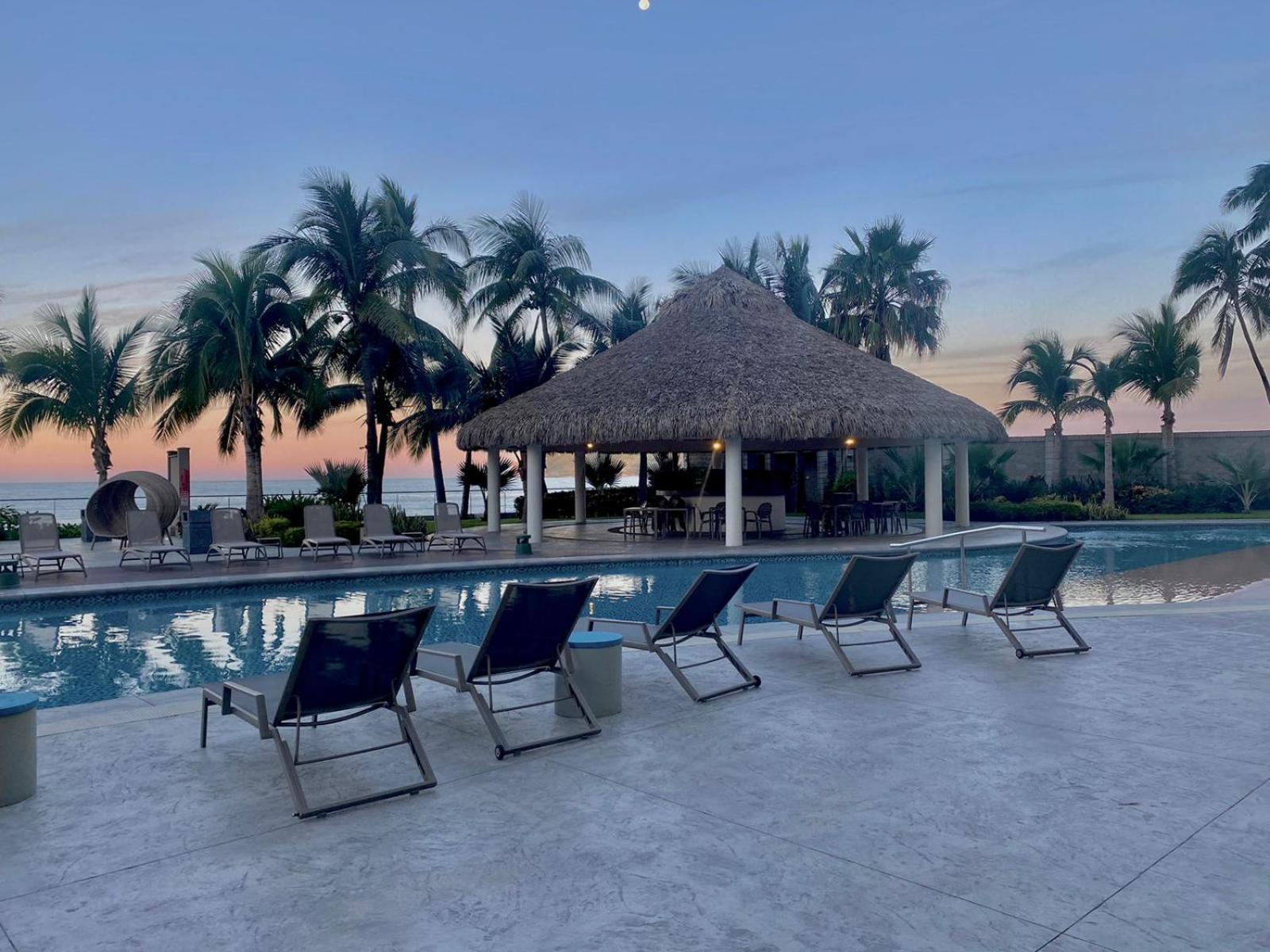 Gold In Camino Al Mar With Amazing View Of The Ocean, And Swimming Pool, 3 Mazatlán