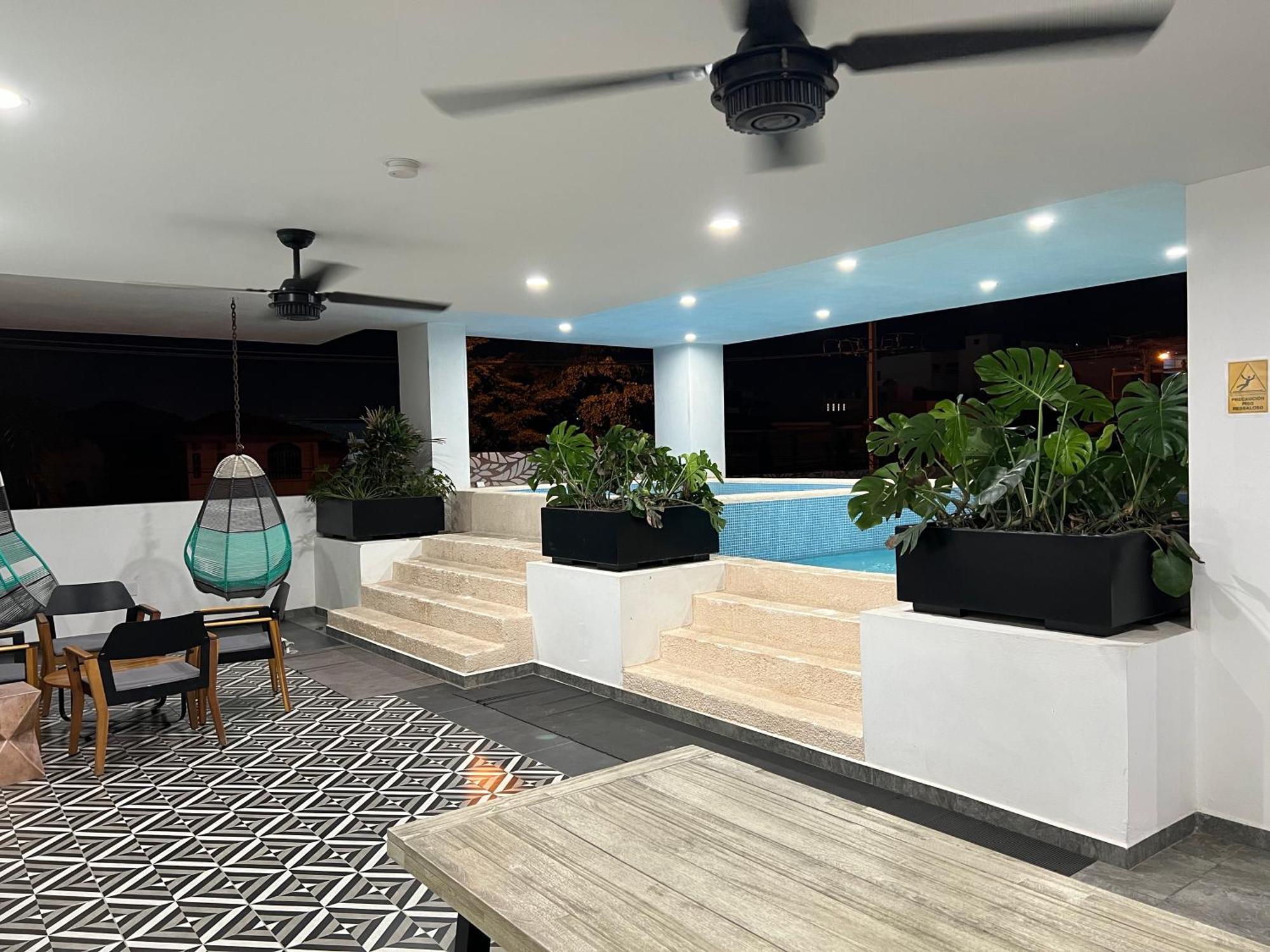 Apartamento Excelente Depto Con Alberca, A 2 Cuadras De La Playa