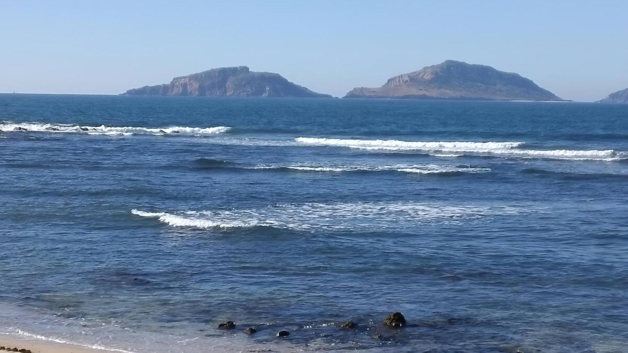 Recamara A Media Cuadra De La Playa Habitación en casa particular Mazatlán
